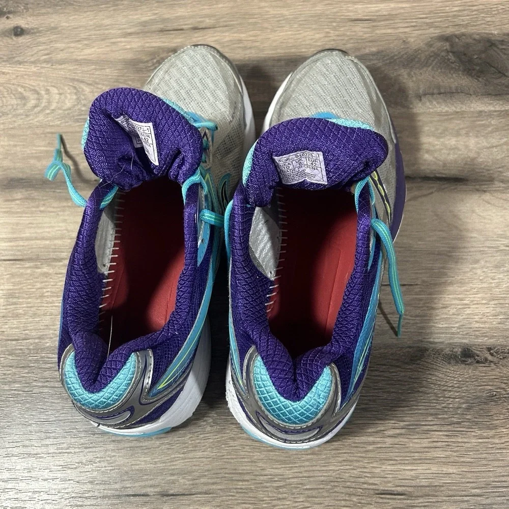 Saucony ride shoes